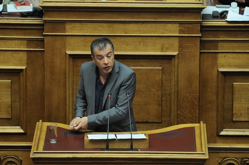 Θεοδωράκης προς τους ηγέτες ΣΥΡΙΖΑ και ΑΝΕΛ: Θα έπρεπε να ντρέπεστε - Media