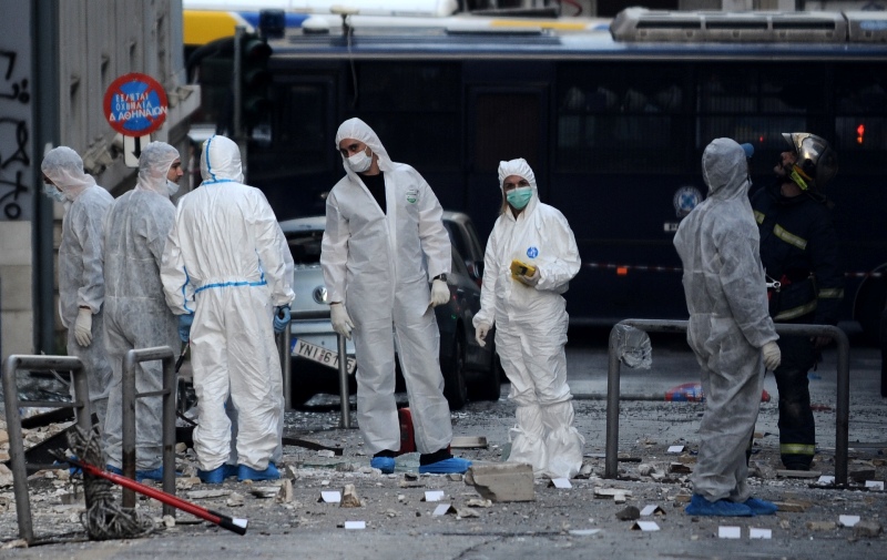 Τρομοκρατική επίθεση στα γραφεία του ΣΕΒ στο Σύνταγμα (Video- Photos) - Media