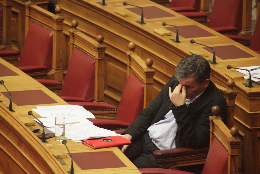 Η κυβέρνηση έφερε «πακέτο» στη Βουλή 12 ΠΝΠ και 3 τροπολογίες - Media
