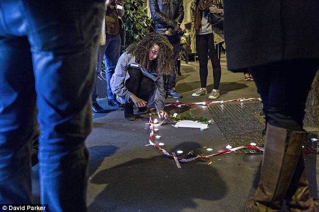 Η Γαλλίδα που συγκίνησε τον πλανήτη: Θα προτιμούσα να χάσω τη ζωή μου παρά να αφήσω κάποιον να πεθάνει μόνος - Media