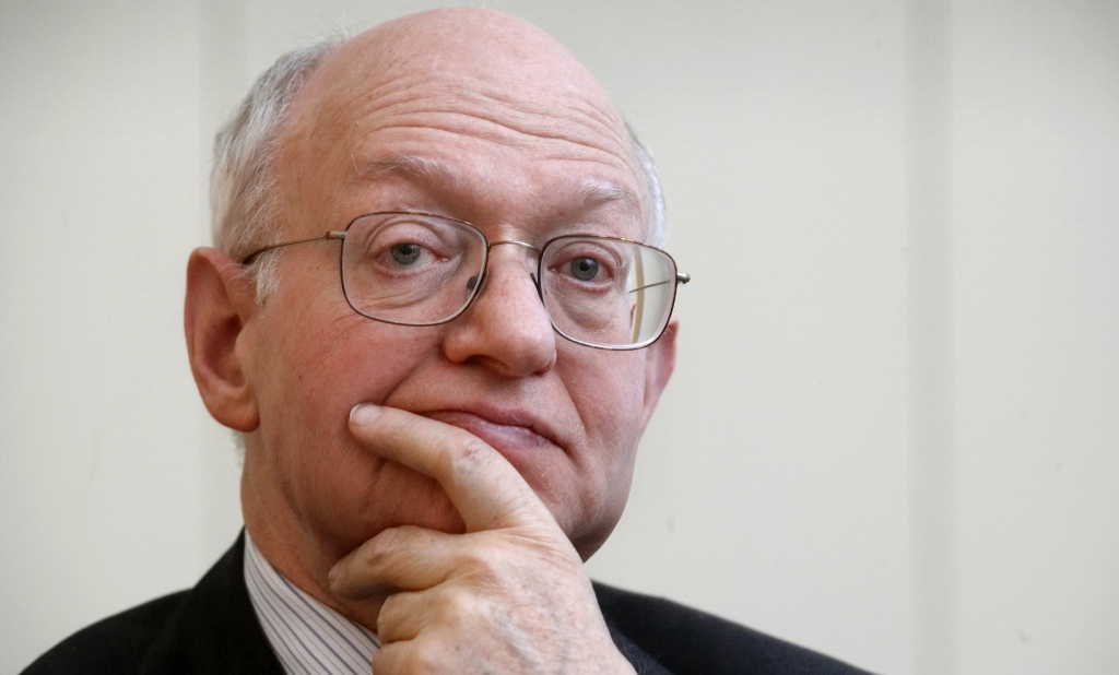 O «προφήτης» της ευρωζώνης αναλύει: «Το ευρώ έχει κάνει μεγάλο κακό» - Media