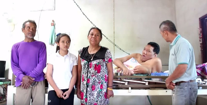 Πέθανε ο πιο ψηλός άνδρας του κόσμου – Ήταν 2,69 μέτρα (Photos) - Media