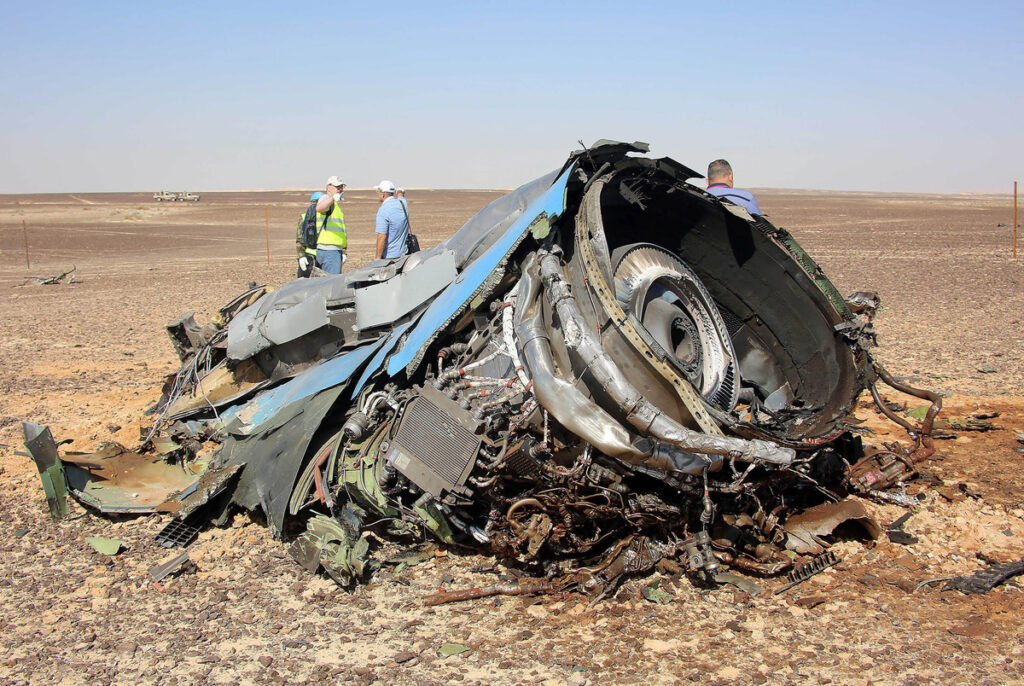 Tο ατύχημα του μοιραίου Airbus το 2001 «ξεψαχνίζουν» οι ερευνητές - Αστοχία στην ουρά διέλυσε στον αέρα το αεροπλάνο; - Media