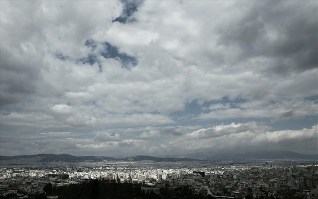 Δε λέει να καλοκαιριάσει - Πέφτει κι άλλο η θερμοκρασία - Media