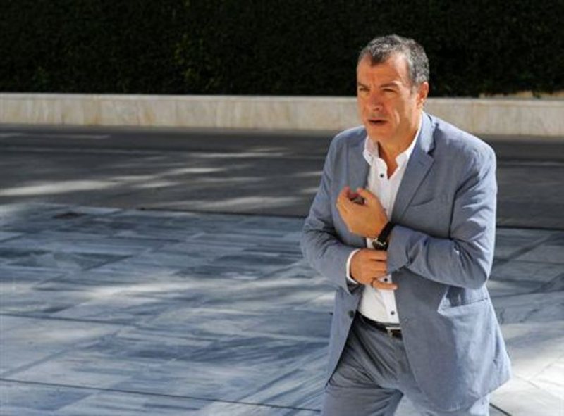 Θεοδωράκης: «“Άκου” τον Βενιζέλο κ. Τσίπρα» - Media