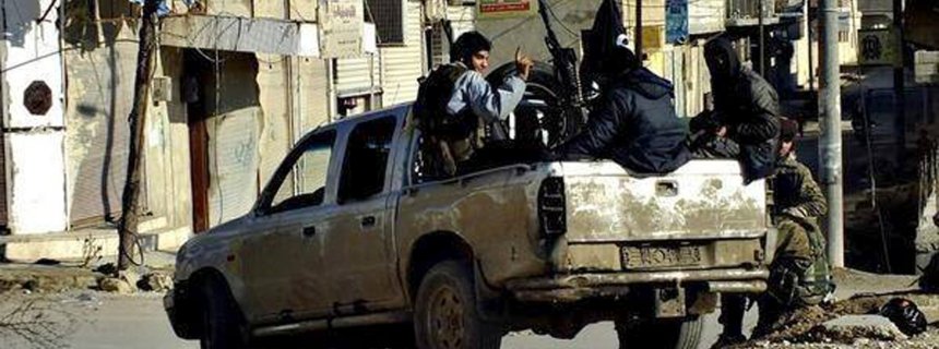 Μάθετε ποιος είναι ο Γάλλος τζιχαντιστής που διαβάζει το μήνυμα ανάληψης της ευθύνης για το χτύπημα στο Παρίσι - Media