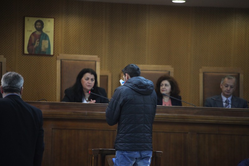 Ο αδελφικός φίλος του Π. Φύσσα ξέσπασε σε κλάματα στη δίκη: «Έκαναν σαν ζώα, σαν κτήνη, παίρνουν εντολές για να χτυπούν» - Media