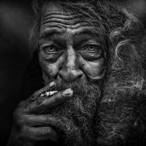Βλέμματα που δεν θα ξεχάσεις - Συγκλονιστικά πορτραίτα αστέγων (Photos) - Media