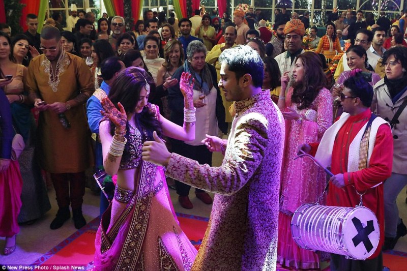 Γάμος Ινδού δισεκατομμυριούχου με μαγεία από Μπόλιγουντ στοίχισε περισσότερα από 17 εκ. ευρώ  (Φωτό) - Media Gallery 2