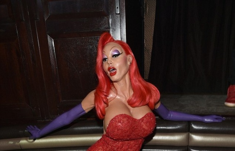 Δείτε πώς μεταμφιέστηκαν οι σταρ για το Halloween - H Χάιντι Κλουμ ντύθηκε Τζέσικα Ράμπιτ (Photos) - Media