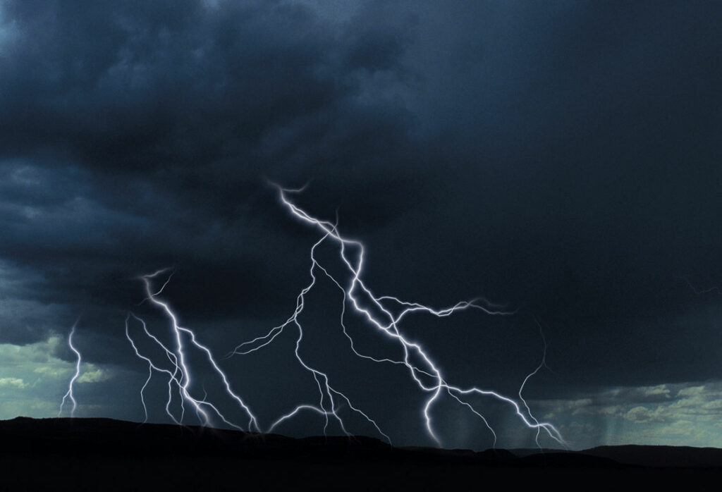 Βροχές, καταιγίδες, χαλαζοπτώσεις και μποφόρ συνθέτουν το σκηνικό του καιρού - Media