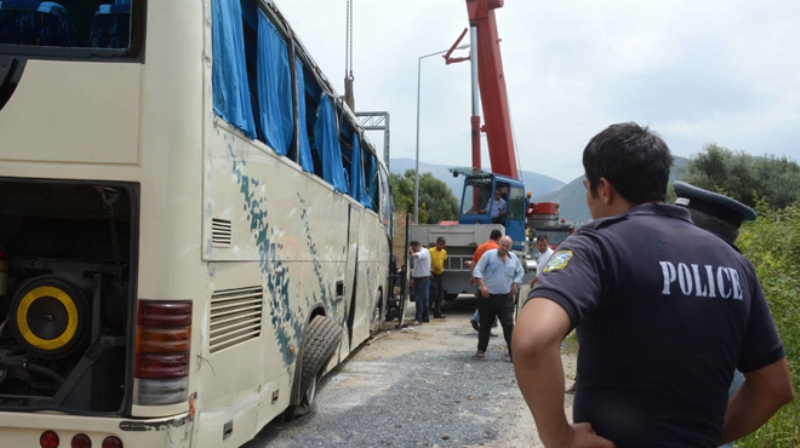 Τροχαίο ατύχημα με λεωφορείο του ΚΤΕΛ στη ΕΟ Θεσσαλονίκης - Κιλκίς  - Media