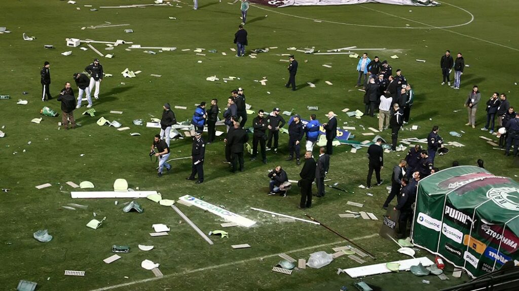 Αυστηρή τιμωρία του ΠΑΟ ζητάει ο Ολυμπιακός για τα επεισόδια - Media