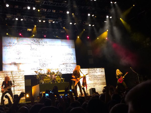 Φόρος τιμής των Megadeath στα θύματα του Παρισιού – Έπαιξαν τη Μασσαλιώτιδα στο Γουέμπλεϊ (Video) - Media