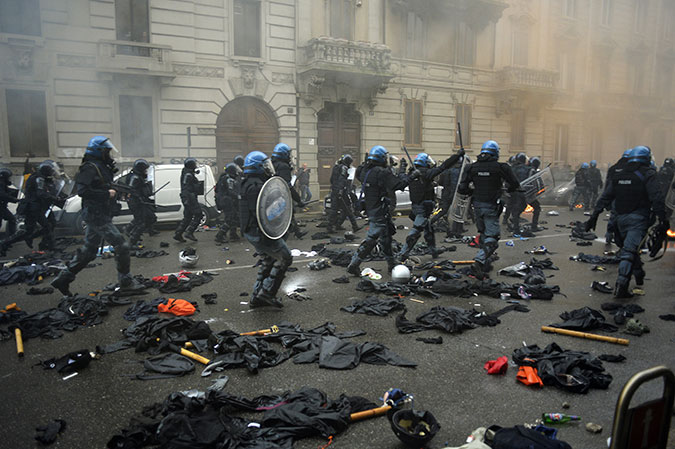 Εντάλματα σύλληψης για 5 Έλληνες, λόγω επεισοδίων στο Μιλάνο - Media