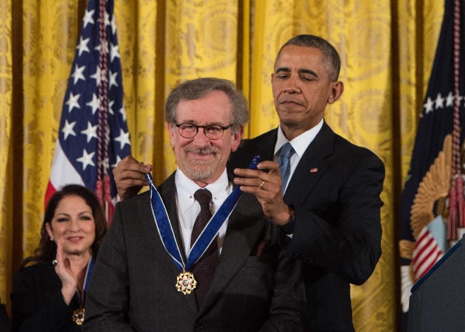 Ο Στίβεν Σπίλμπεργκ πήρε μετάλλιο από τον Ομπάμα - Media