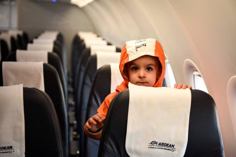 Οι πρώτοι πρόσφυγες που αποχαιρέτησαν την Ελλάδα χωρίς δουλέμπορους, φράχτες και κυνηγητό στα σύνορα (Photos) - Media