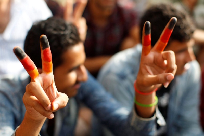 Bloomberg: Οι πρόσφυγες θα ενισχύσουν την αγορά καπνού της Γερμανίας - Media