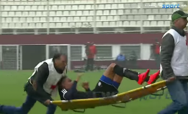 Μετά τη Λάρισα, τώρα και στη Ρουμανία! Τους έπεσε το φορείο... (Video)  - Media