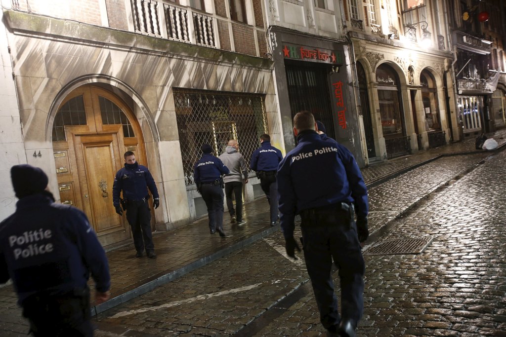 Συναγερμός στις Βρυξέλλες: Αστυνομικές επιχειρήσεις και 16 συλλήψεις υπόπτων - Media