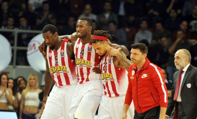 Σοκ στον Ολυμπιακό - Ρήξη χιαστού ο Γιάνγκ! - Media