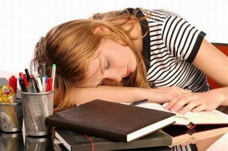 Προβλήματα ύπνου αντιμετωπίζουν οι Έλληνες μαθητές - Media