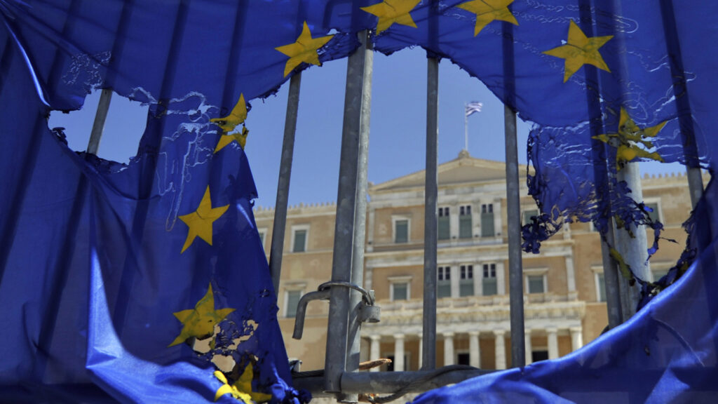 Economist: Χρονιά ύφεσης το 2016 για την Ελλάδα με το Grexit  να «πλανάται» - Media