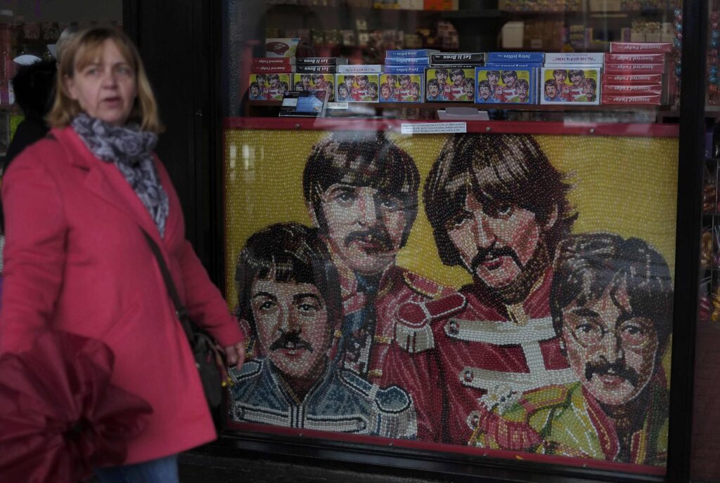 Οι Beatles «προσφέρουν» στο Liverpool σχεδόν 100 εκατ. ευρώ κάθε χρόνο (Photos) - Media