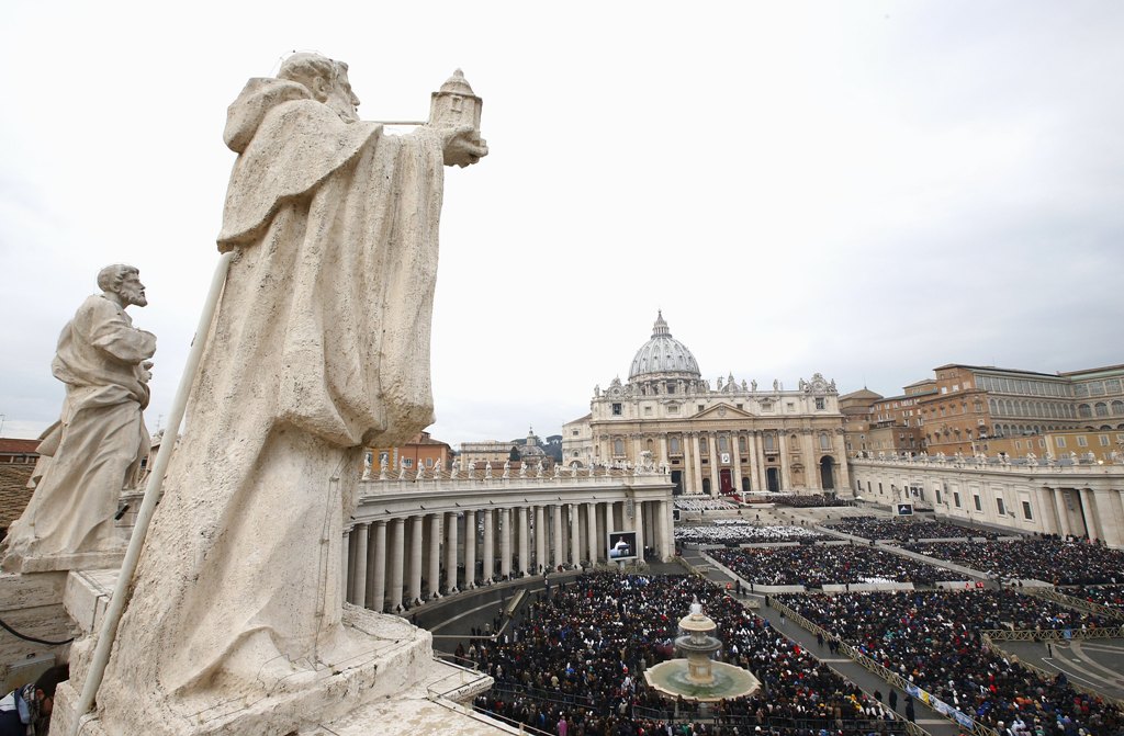 «Αστακός» η Ρώμη για την έναρξη του Αγίου Έτους των καθολικών (Photos) - Media