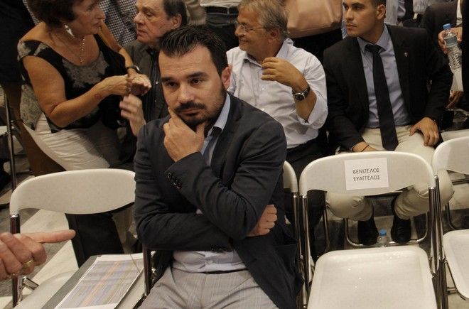Παπαμιμίκος: Στη ΝΔ υπάρχουν φέουδα, επετηρίδες και ιερατεία - Media