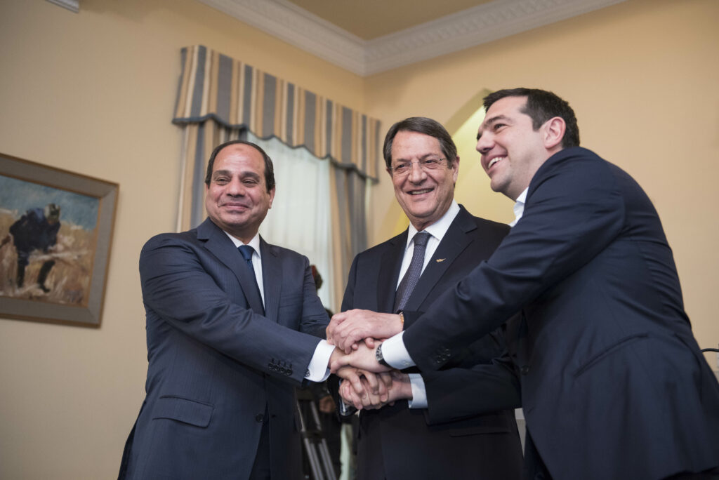 Μαξίμου: Πολύπλευρη συνεργασία με Αίγυπτο – Οι στόχοι της τριμερούς - Media