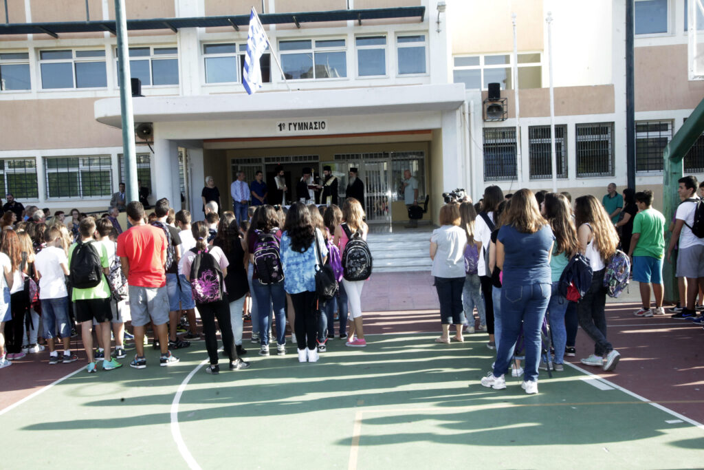 «Ιερός πόλεμος» νεολαιών ΣΥΡΙΖΑ – ΑΝΕΛ - Media