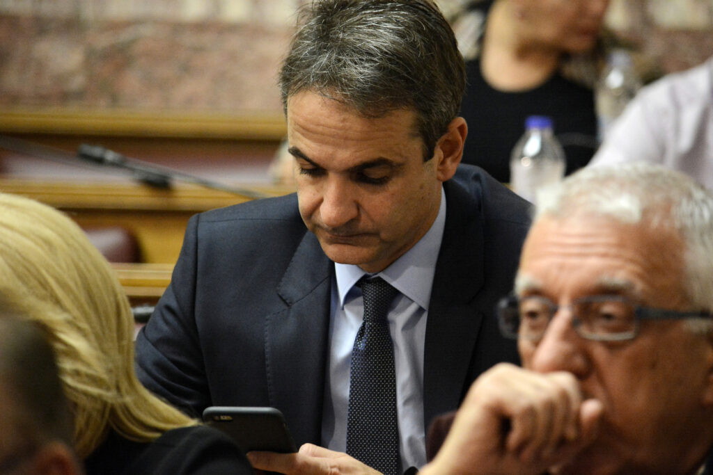 Επίθεση Μητσοτάκη στους «κύκλους» Καραμανλή και Σαμαρά (Video) - Media