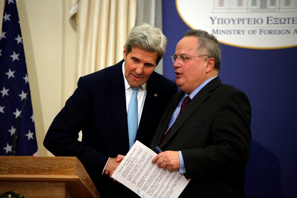 Η ατάκα του Κέρι στα ελληνικά: «Η Αμερική στηρίζει την Ελλάδα» (Video) - Media