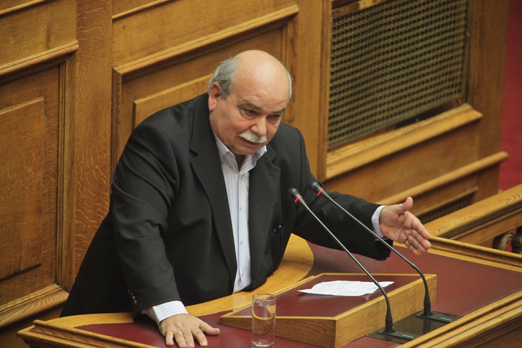 Βούτσης σε αντιπολίτευση: Υπάρχει πεδίο για συνεννόηση σε θέματα όπως το προσφυγικό - Media