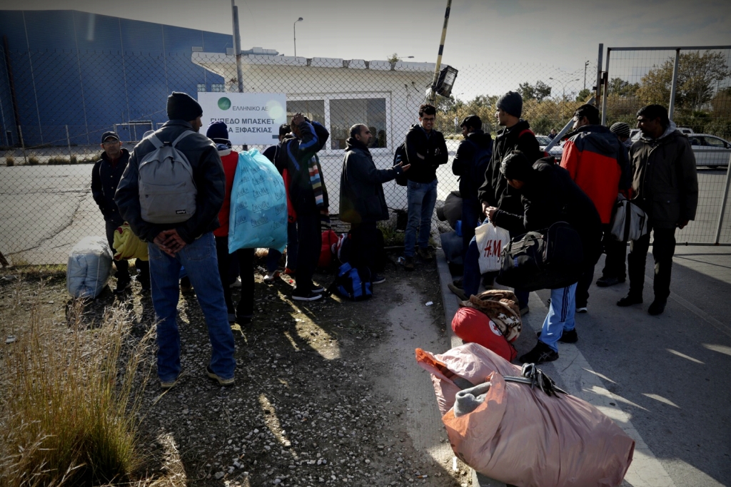 ΕΛΑΣ: Μαροκινοί και Αλγερινοί μετανάστες θα μεταφέρονται στην Κόρινθο και από εκεί θα απελαύνονται - Media