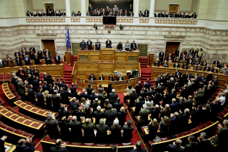 Με τιμές αρχηγού κράτους στη Βουλή ο Αμπάς – Ομόφωνη έγκριση ψηφίσματος για την αναγνώριση του κράτους της Παλαιστίνης - Media