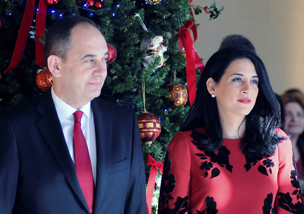 Ποια είναι η όμορφη Κύπρια σύζυγος του πρόεδρου της ΝΔ, Αφροδίτη Δωρίτη (Photos) - Media