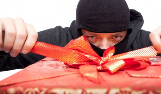 Κλέφτες γύρισαν κλοπιμαία πίσω ευχόμενοι… «καλές γιορτές» - «Ξέχασαν» να γυρίσουν τα πιο ακριβά - Media