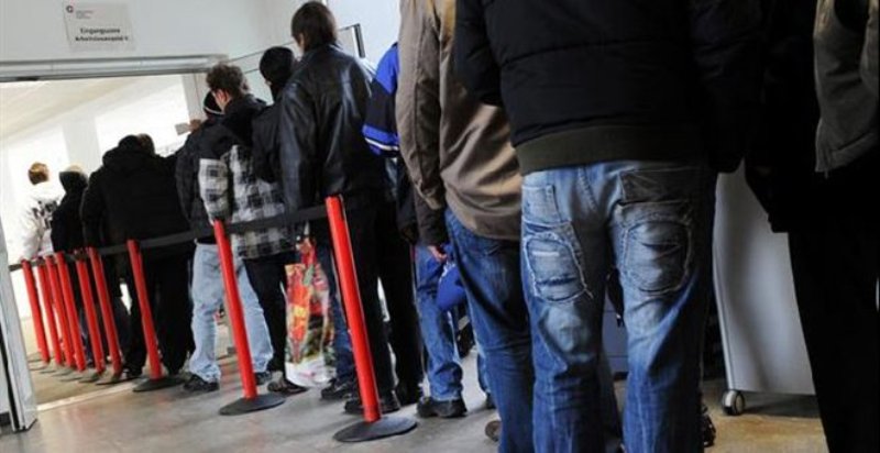 ΕΡΓΑΝΗ: Μείωση της μισθωτής απασχόλησης  - Media