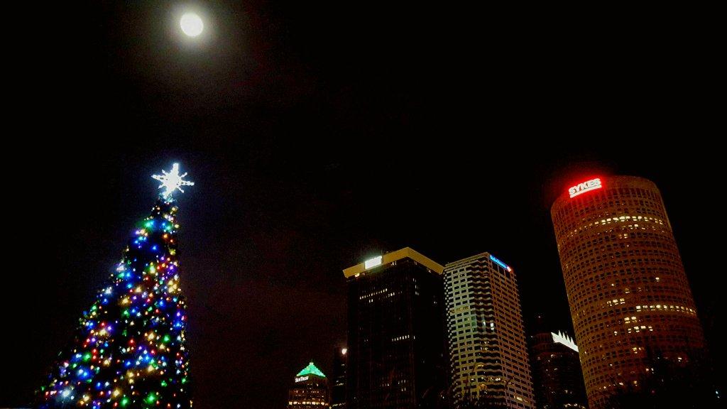 «Πόλεμος του αμιάντου» στη Χίο μεταξύ της FRONTEX και των τοπικών αρχών - Media