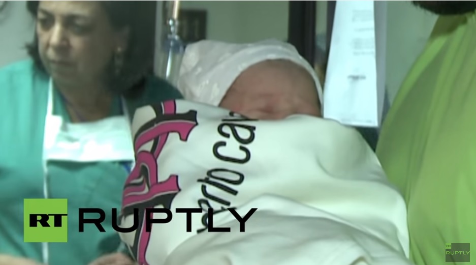 Σύροι ονόμασαν το μωρό τους «Ρωσία»! (Video) - Media