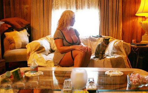 Independent: Όταν η κίνηση εκτοξεύεται - Πώς περνούν οι ιερόδουλες τα Χριστούγεννα - Media