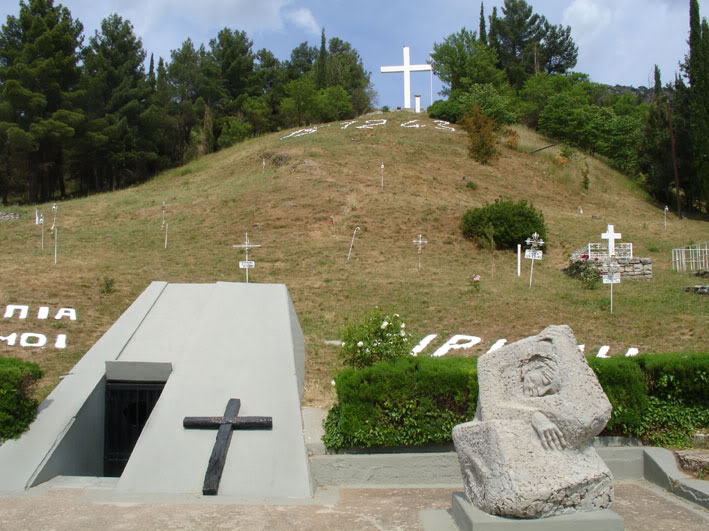 Εκδηλώσεις μνήμης στα Καλάβρυτα - 72 χρόνια από το Ολοκαύτωμα - Media
