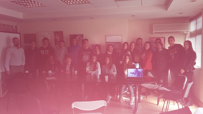 20 μαθητές της Β΄λυκείου του 1ου ΓΕΛ Ελληνικού επισκέφθηκαν τη ΓΓΙΦ - Media
