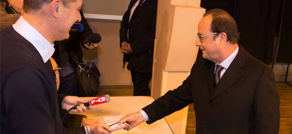 Κίνηση ματ Ολάντ για να μπλοκάρει τη Λεπέν - Αποσύρει τους υποψηφίους του από 2 περιφέρειες  - Media