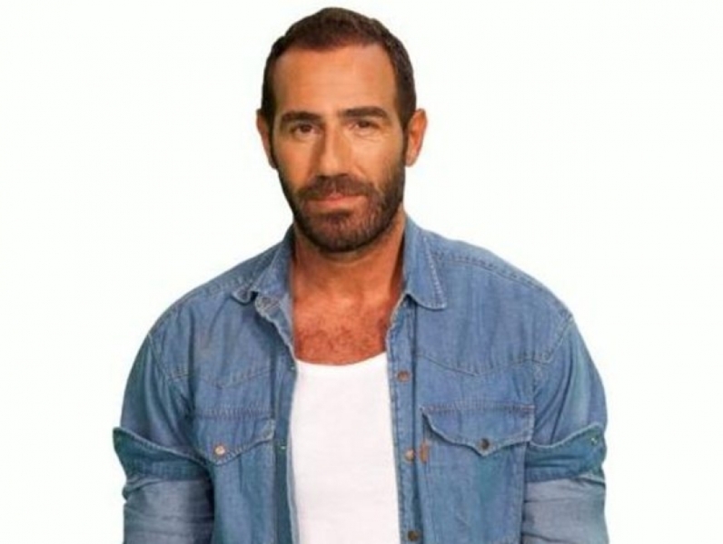 Τα … διαφορετικά κάλαντα του Κανάκη και της παρέας του (Video) - Media