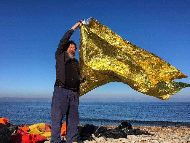 Στη Λέσβο ο γνωστός Κινέζος καλλιτέχνης Ai Wei Wei (Photos) - Media Gallery 2