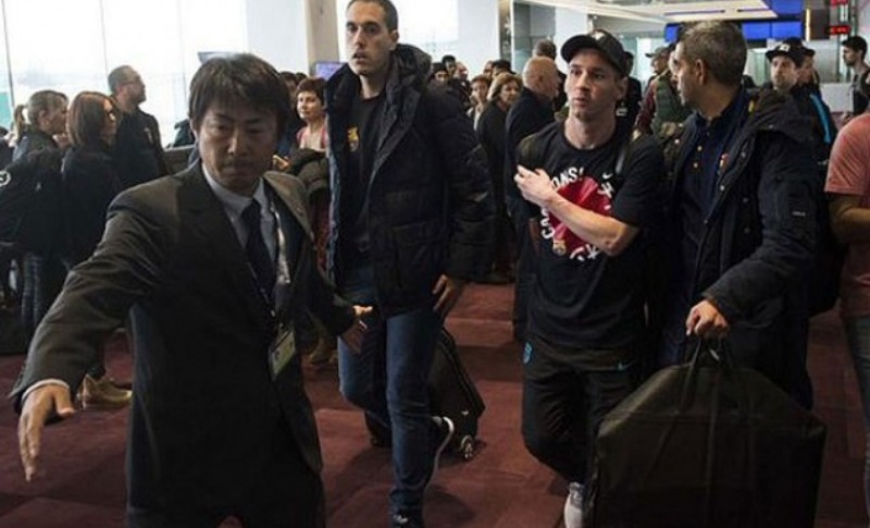 Φτύσανε τον Μέσι στο αεροδρόμιο του Τόκιο! - Media