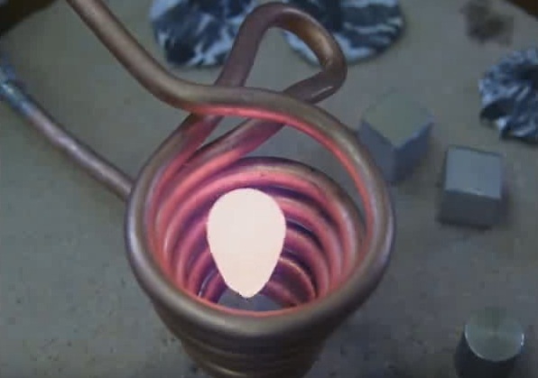 Εντυπωσιακό! Τι συμβαίνει αν βάλεις ένα κομμάτι μέταλλο σε ένα σπιράλ από μαγνήτες; (Video) - Media